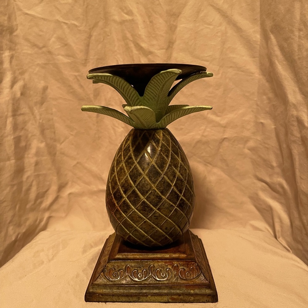 Candle holder